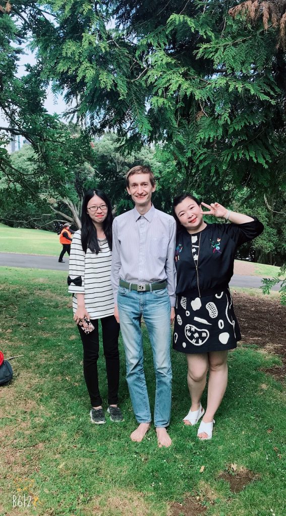 我现在每天都很充实 我很喜欢这所学校 它让我感到很温暖 Miura Languages International