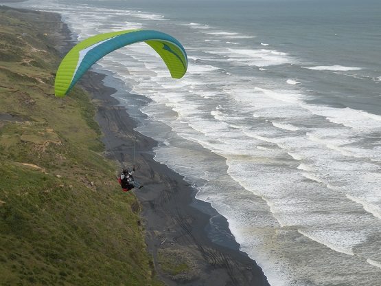 Take an English course and go paragliding in New Zealand