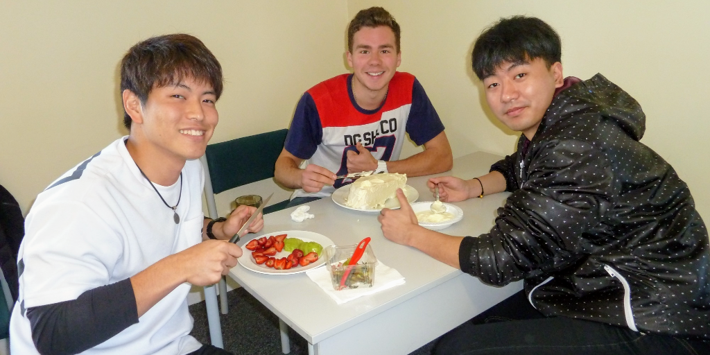 Learn English in New Zealand and eat pavlova